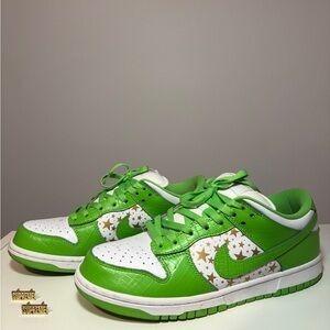 Supreme x Nike OG SB QS Low Dunk Slime Mean Green Star Accent Sneakers